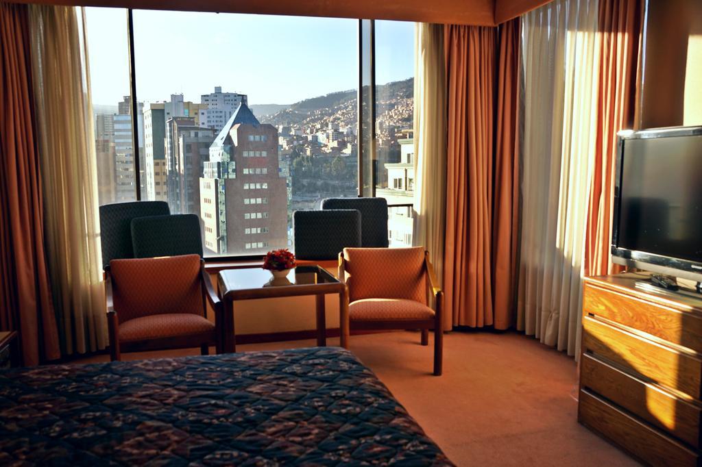 Real Plaza Hotel & Convention Center La Paz Quarto foto